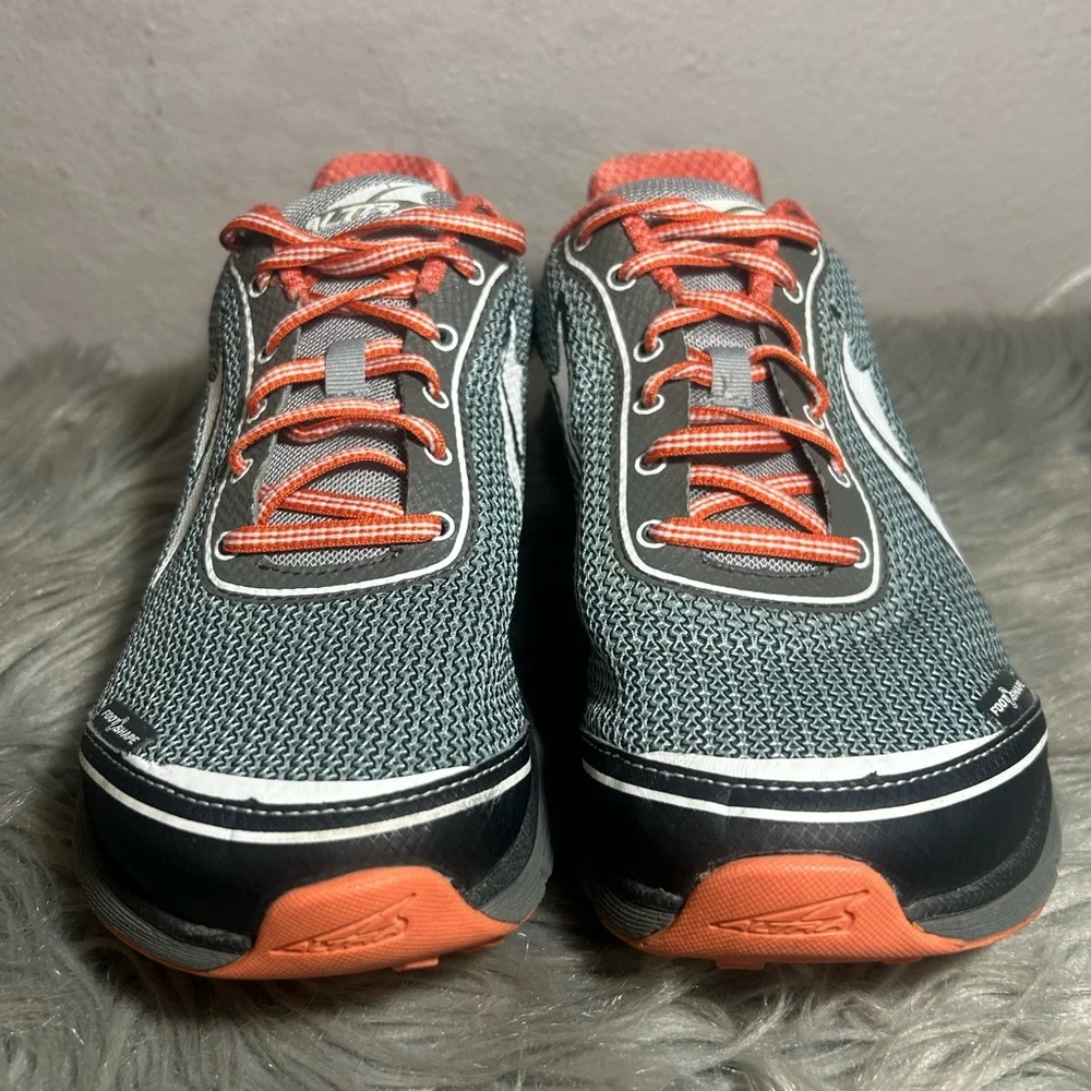Altra Lone Peak 2.5 Running Black Gray Mesh Red Accents Trail Sneaker Size 7.5